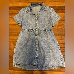 Button up denim dress.